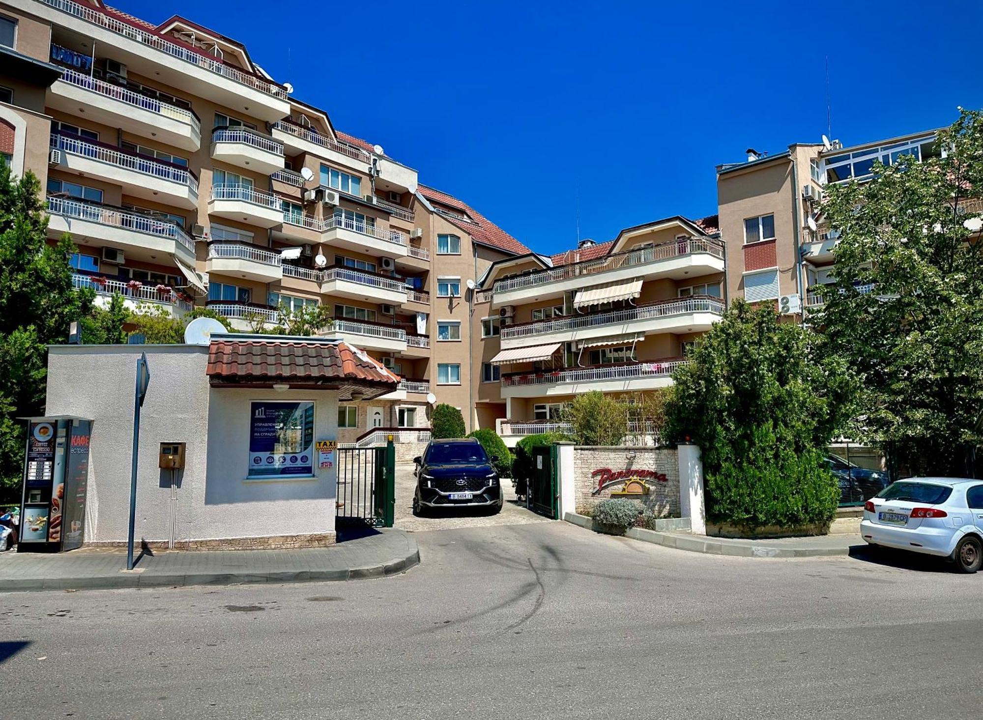 Sea Breeze Apartment Varna Bagian luar foto